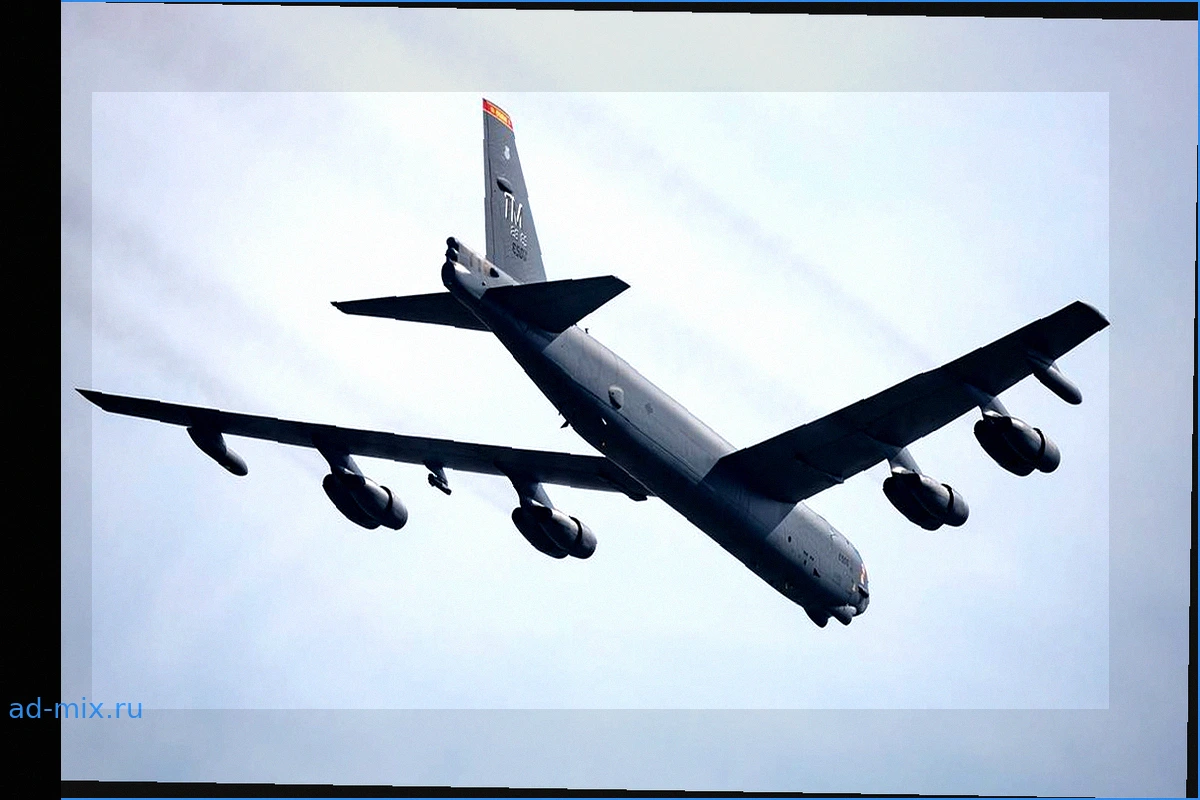 Крушение бомбардировщика B-52 в Калифорнии: восемь жертв